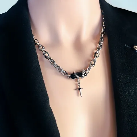 NORTH STAR Chain Necklace