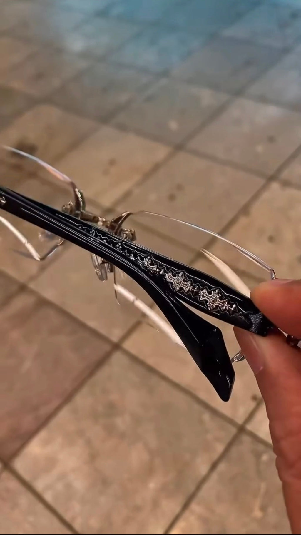 Black Chrome Heart Rimless